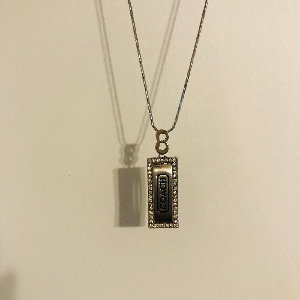 COACH │Pendant with Silver Chain